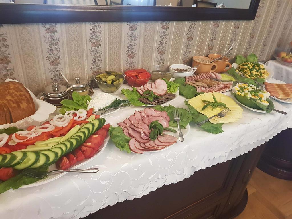 Dworek Ojca Mateusza Sandoměř Exteriér fotografie